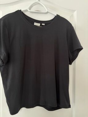 Babaton Everyday T Shirt